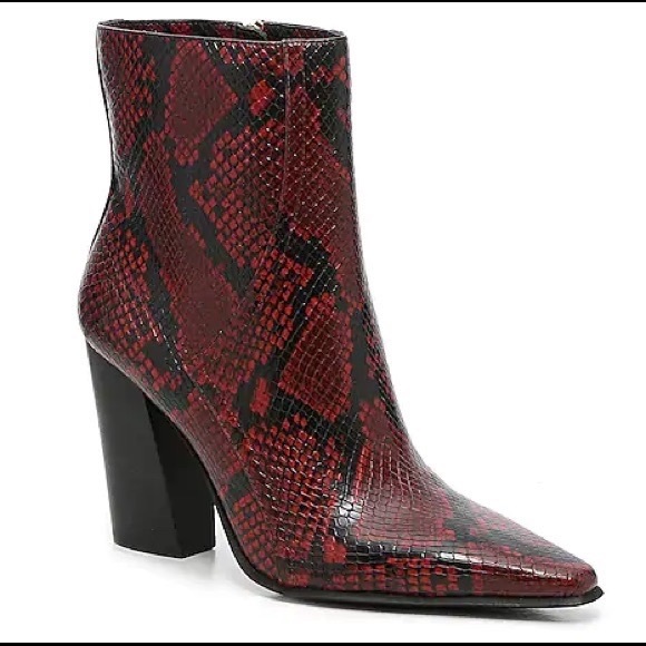 Jennifer Lopez Shoes - Jennifer Lopez l NWOT Dorindah Red Snake Print Booties Size 10
